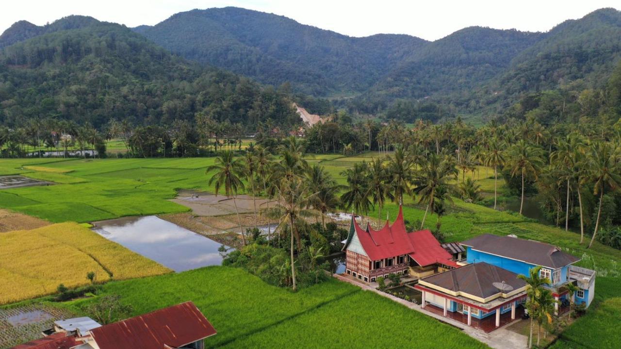 Rumah Gadang Simarasok Baso Luaran gambar